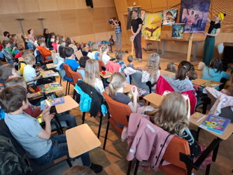 1. B v knihovně